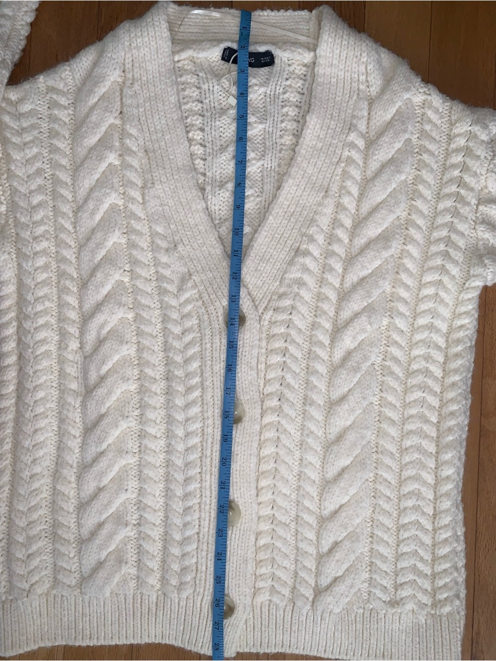 Mango Cream Oversized Chunky Cable-Knit Button-Front Cardigan, Small. - Picture 7 of 8